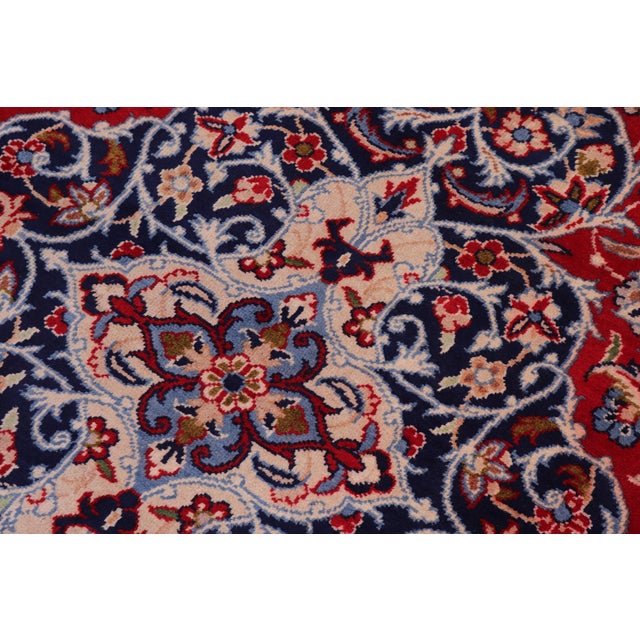 1960s 9'3" X 13'8" Hand-Knotted Wool Area Rug - Traditional Medallion For Sale In New York - Image 6 of 8