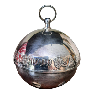 1999 Wallace Silver Sleigh Bell Box Holly Tree