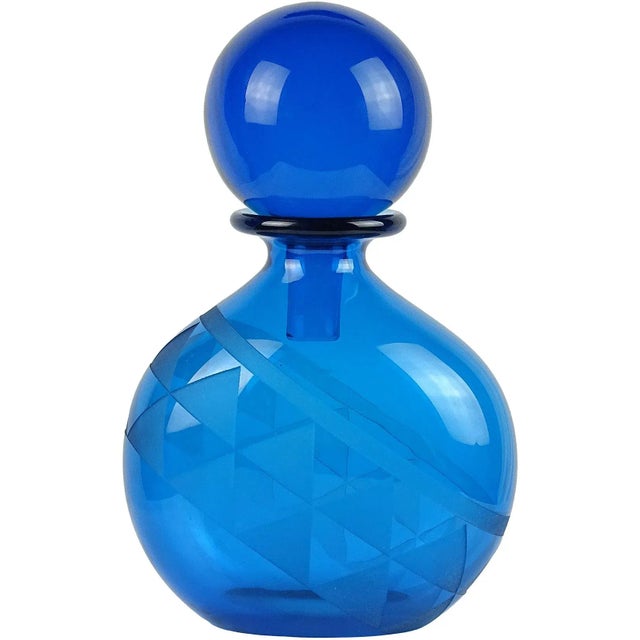 1980s Vintage Correia 1989 Cobalt Blue Acid Cut Triangle Design Limited Edition Cabinet Flower Vase With Added Stopper For Sale - Image 5 of 5