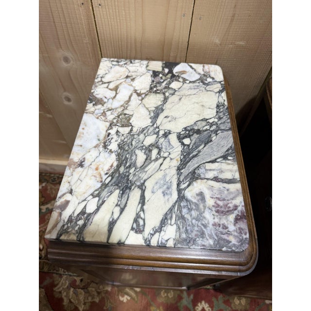 Wood Vintage Art Deco Bedside Tables in Walnut, 1940s, Set of 2 For Sale - Image 7 of 9