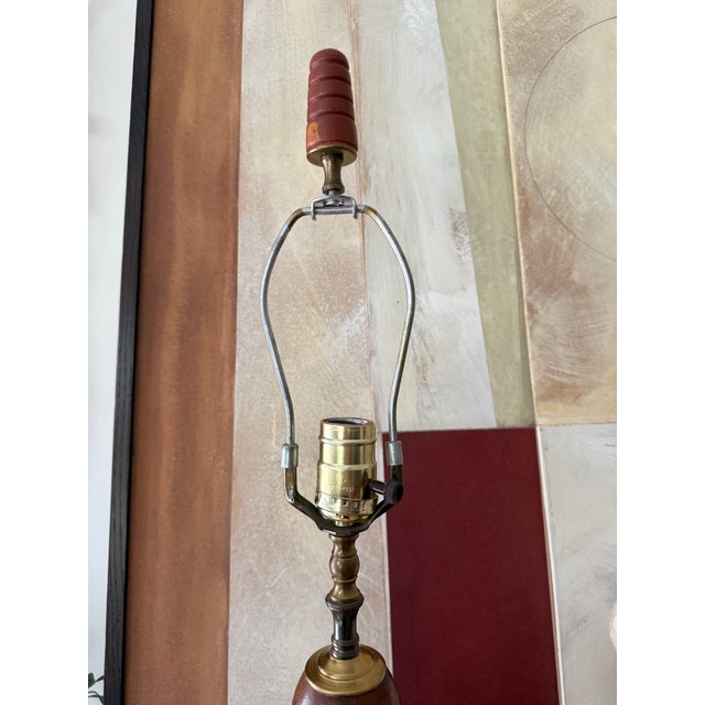 Vintage Asian Inspired Walnut Wood Table Lamp by Lurie Original, Sculptural Mid Century Lamp For Sale In Chicago - Image 6 of 11