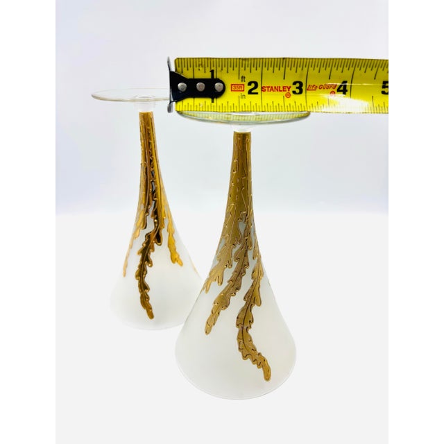 1940s Frosted Glass Wine Flutes With Gold Leaf Motif – Pair For Sale - Image 12 of 12