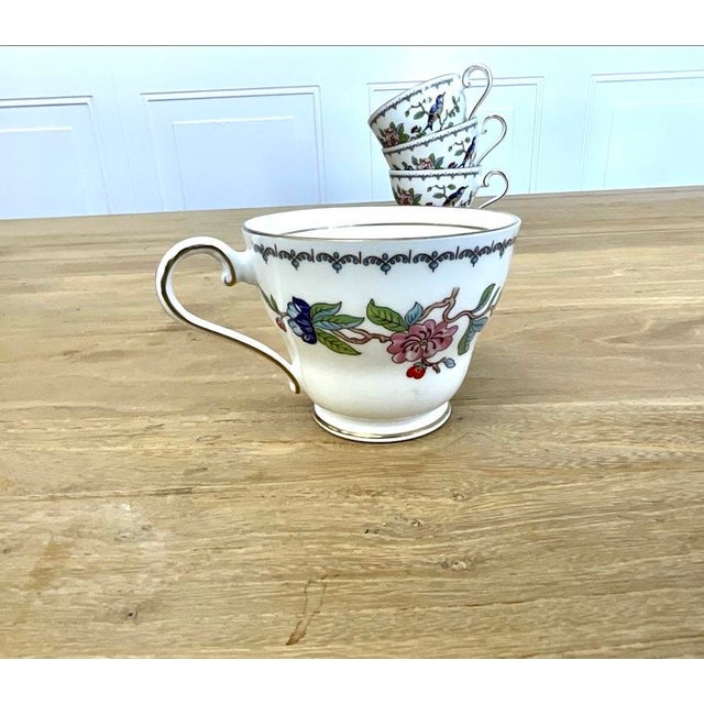 1960s John Aynsley “Pembroke” Pattern Fine English Bone China: Teacups, Saucers and Dessert Plates - Set of 30 For Sale - Image 10 of 13