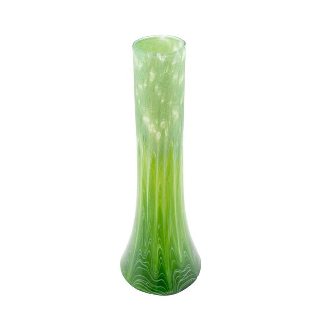 Vase from Johann Loetz Witwe, 1907, in Very Good conditions. Designed 1890 to 1919
