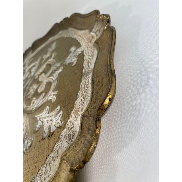 Vintage 1940s Gilded Italian Florentine Round Tray, Made in Italy For Sale - Image 12 of 16