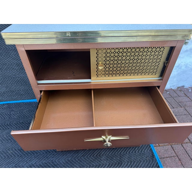 Metal 1950s Mid Century Atomic Starburst Liquor Cabinet With Extending Top For Sale - Image 7 of 11