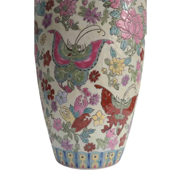 Ceramic Mid Century Chinese Mille Fleurs Porcelain Vase For Sale - Image 7 of 13