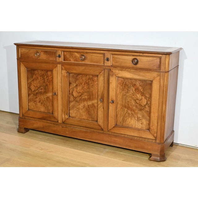 Small End of 19th Century 3-Door Row in Walnut For Sale - Image 4 of 18