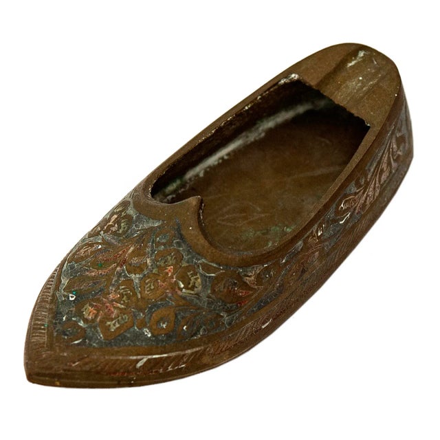 Indian Mid 20th Century Petite Indian Brass Shoe Ashtray For Sale - Image 3 of 10