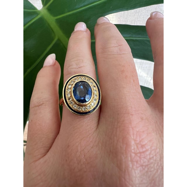 1960s 1960s Vintage Halo Ring, 18k Yellow Gold, Certified No-Heat Ceylon Sapphire 2cts For Sale - Image 5 of 6
