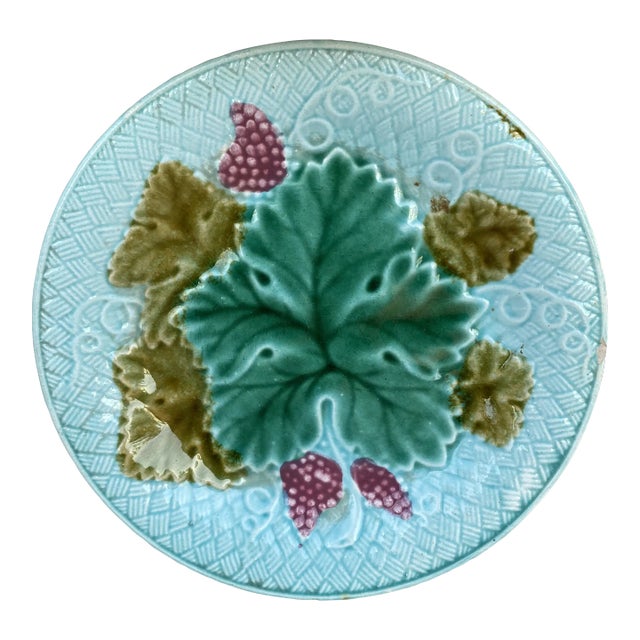 French Majolica Grapes Plate Salins, Circa 1890 For Sale