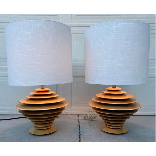 Mid-Century Modern Pair of Discus Table Lamps Attributed to Shepard Vineburg, Los Angeles C. 1980 For Sale - Image 3 of 18