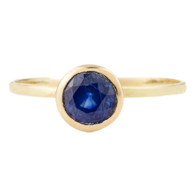 Dainty Brilliant Blue Sapphire Ring in 14k Yellow Gold Size 6 For Sale