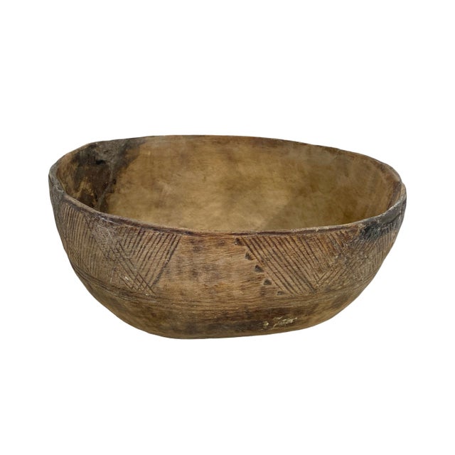 1970s Vintage African Hausa Engraved Wooden Bowl From Niger 11" Diameter For Sale - Image 5 of 8