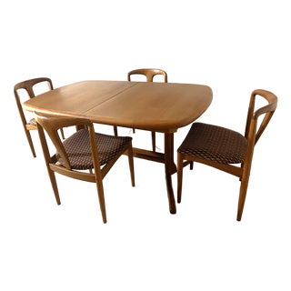 Diethelm Scanstyle Extendable Dining Table (Circa 1970s) For Sale