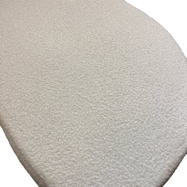 Italian White Kidney-Shaped Ottoman, 1960s For Sale - Image 4 of 5