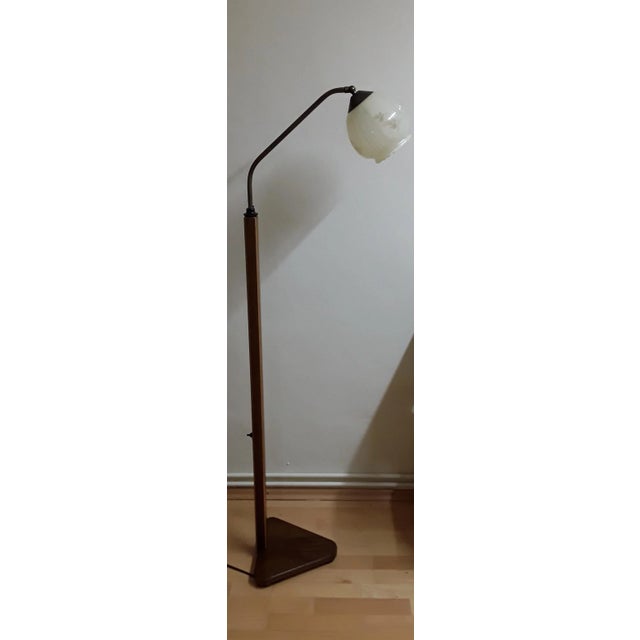 Adjustable German Art Deco Floor Lamp in Walnut, Brass & Glass, 1930s For Sale - Image 3 of 10