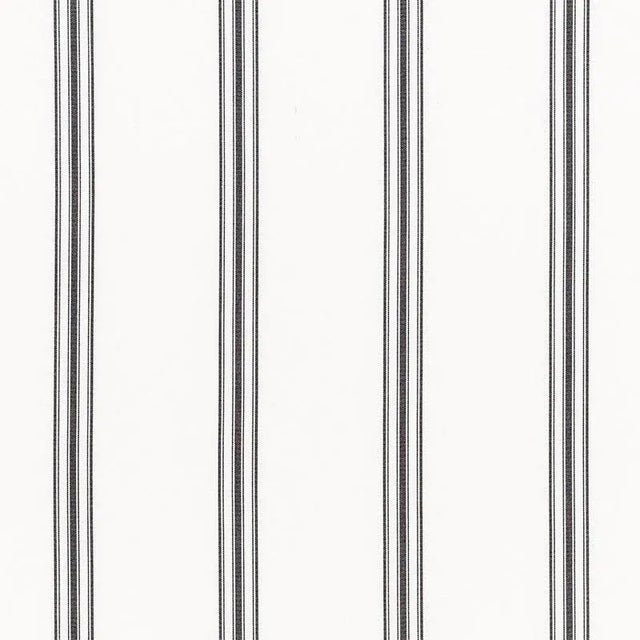 Sample - Schumacher X Vogue Living Gainsbourg Fabric in Blackwork For Sale