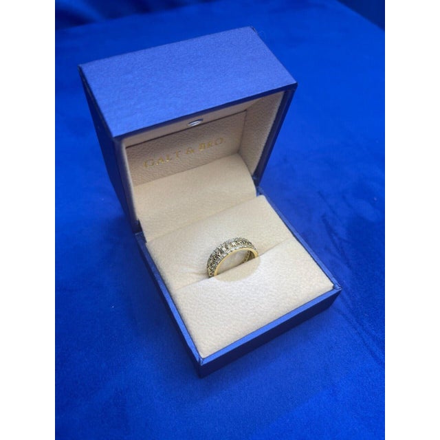 Diamond Flower Nature Floral Flora Prong Set Eternity Wedding Band 18 Karat, Size 5.5 For Sale - Image 10 of 10