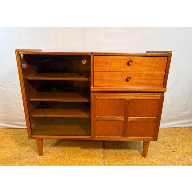 Mid-Century Modern Teak Music Cabinet by Nathan, 1960 For Sale - Image 4 of 14