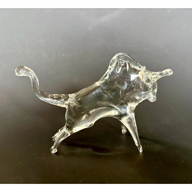 Mid-Century Modern Vintage Blown Glass Bull Figurine – Midcentury Charging Bull For Sale - Image 3 of 6