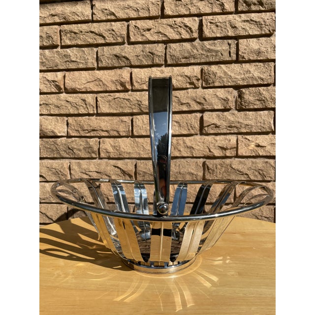 Vintage mid century modern silver plated fruit basket. Clean and classic retro deign, this basket is perfect for fruit or...