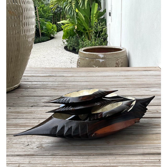 Vintage Coastal Capiz Crab Serving Set For Sale - Image 4 of 9