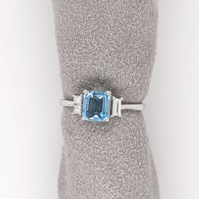 Metal 1ct Emerald Cut Aquamarine Ring With Diamond Accents: Solid 14k Gold, 6.5x5.5mm, Size 6.75 For Sale - Image 7 of 10