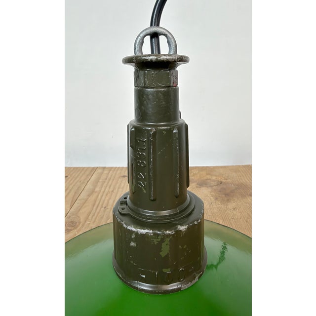 Industrial Green Enamel Military Pendant Lamp with Cast Aluminium Top, 1960s For Sale - Image 13 of 18