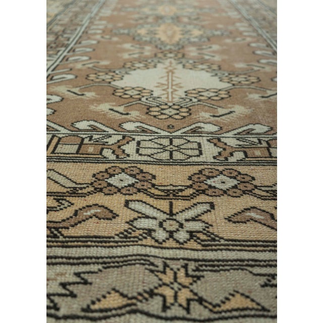 Turkish Turkish Vintage Rug 5'1" x 7'10" #20553 For Sale - Image 3 of 8