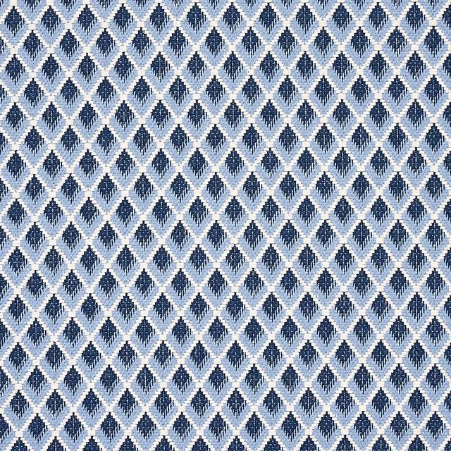 Sample - Schumacher Hammerick Diamond Fabric in Blue For Sale