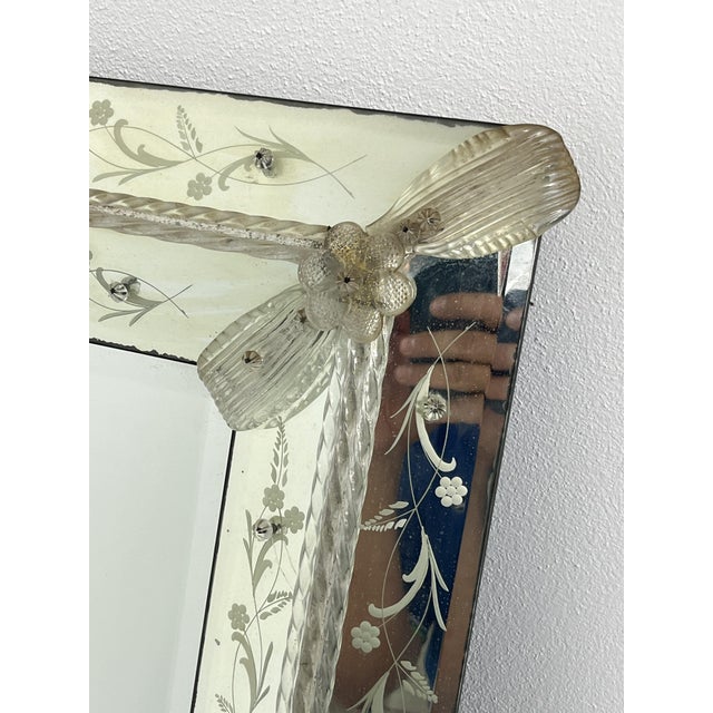 Glass Large Mid-Century Venetian Murano Glass Mirror in the style of Ercole Barovier, 1960s For Sale - Image 7 of 12