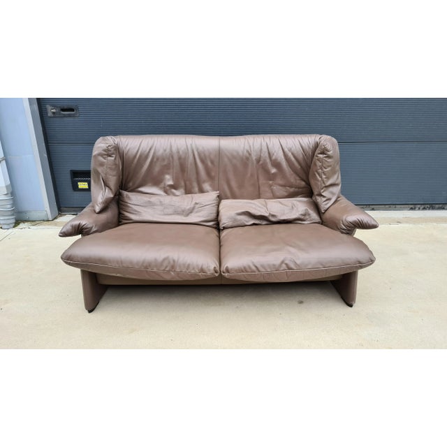 Chocolate Brown Leather 2-Seater Sofa by Vico Magistretti for Cassina For Sale - Image 10 of 10