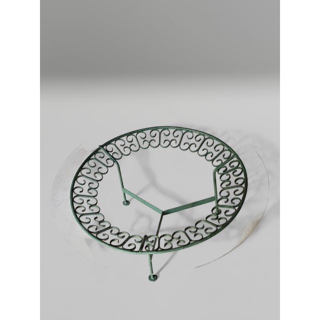 A hard to find Arthur Umanoff cocktail table from the Shaver Howard Grenada collection. In excellent condition with little...