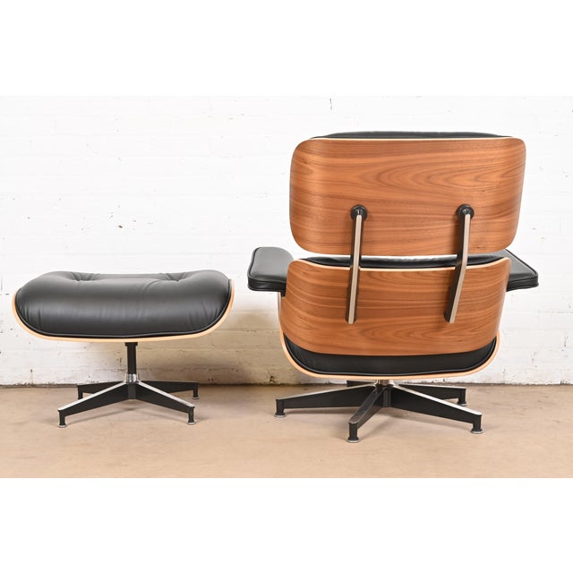 Charles & Ray Eames for Herman Miller Lounge Chair and Ottoman in ...