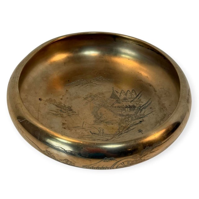 Chinoiserie Vintage Brass Asian Landscape Bowl Engraved Chinoiserie Decor 9.25” For Sale - Image 3 of 11