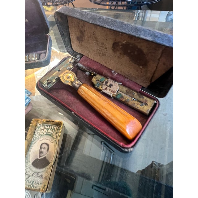 Black Instant Collection of Vintage Men's Razors and Razor Kits For Sale - Image 8 of 11