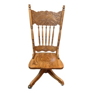 Antique h.w. Hull & Sons Quarter-Sawn Oak Swivel Desk Chair on Original Brass Casters For Sale