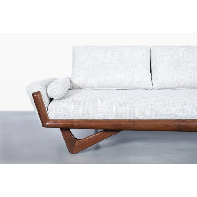 Wood Mid-Century Modern Walnut Gondola Sofa by Adrian Pearsall for Craft Associates For Sale - Image 7 of 12