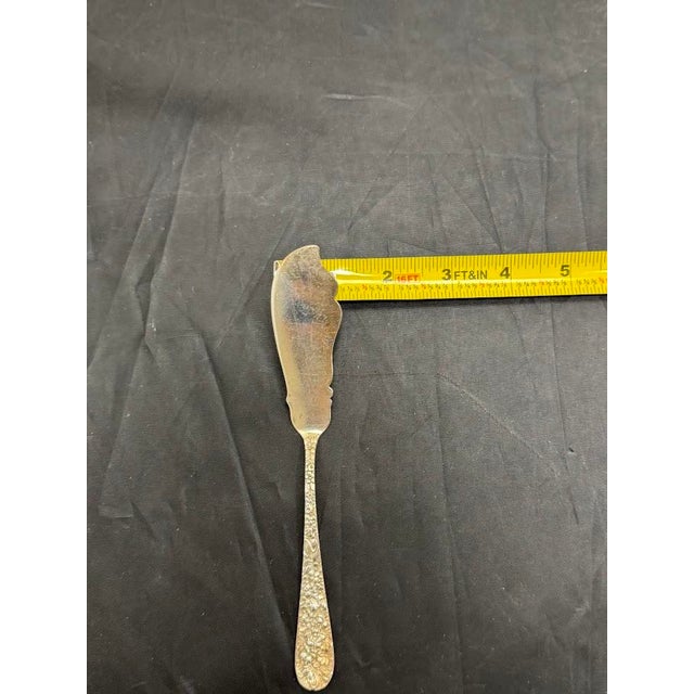 Vintage Stieff Rose Repousse Sterling Silver Master Butter Knife Flat Handle 7" For Sale - Image 9 of 9