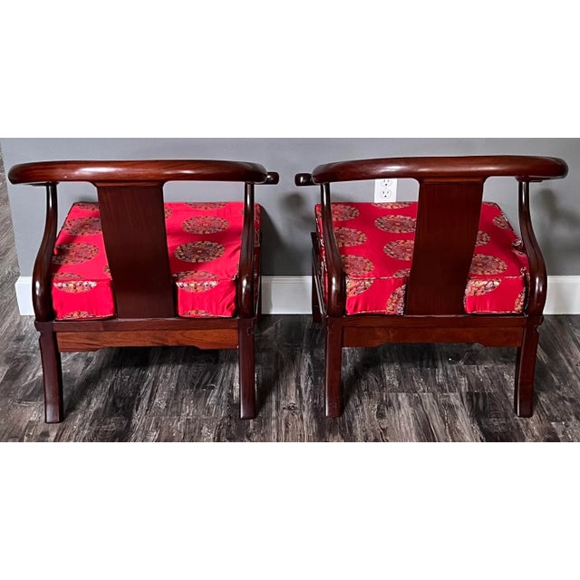 Wood Late 19th Century Ming Style Horseshoe Settee and Chairs in Rosewood- 3 Pieces For Sale - Image 7 of 12