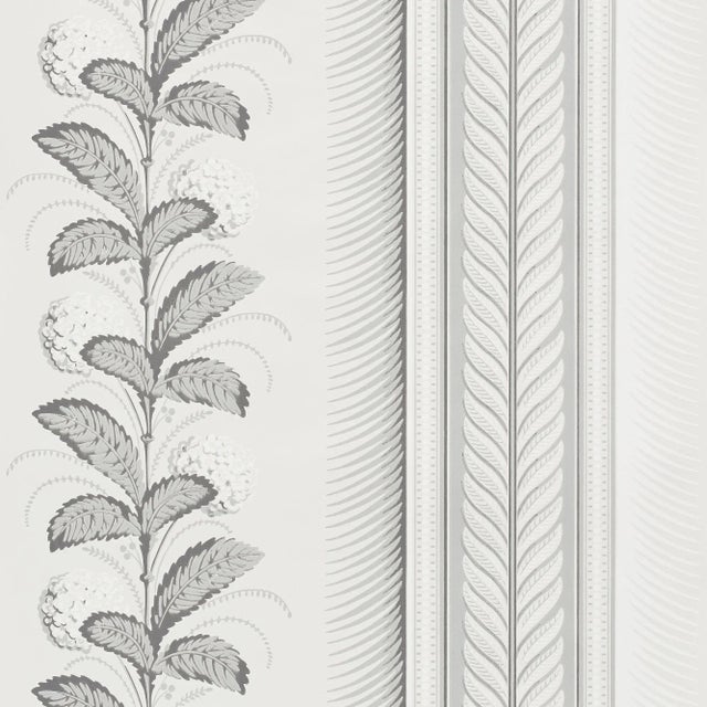 Schumacher Sample - Schumacher Hydrangea Drape Wallpaper in Grisaille For Sale - Image 4 of 4