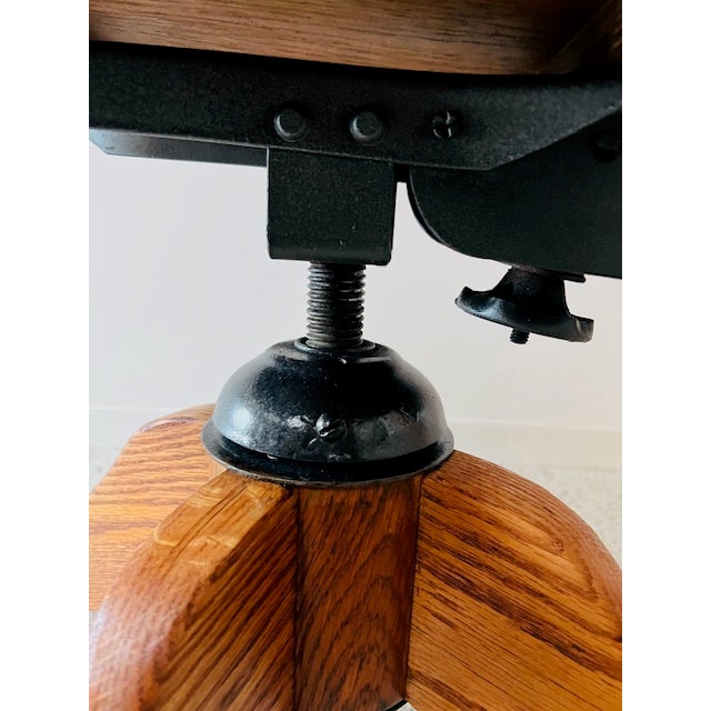 1930s Vintage Oak Stenographer Chair With Adjustable Back, Swivel Seat & Patented Base For Sale - Image 10 of 11