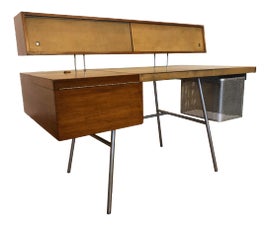 Example of Herman Miller Desks