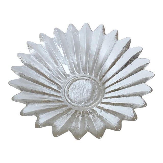 Vintage 1960s-1970s Pressed Glass Starburst Flower Trinket Bowl For Sale