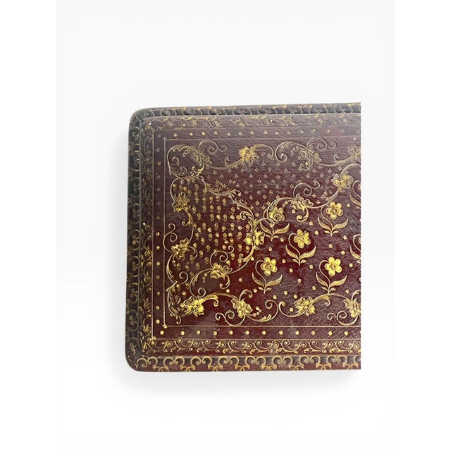 19th Century French Napoleon III Hand-Tooled Gilt Leather Box For Sale - Image 10 of 16