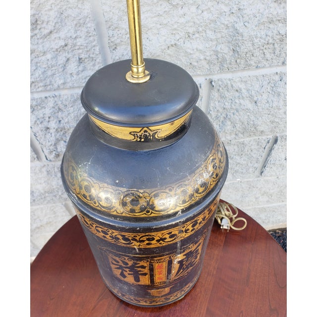 Chinese 19th Century Parcel Gilt and Ebonized Weighted Tea Canister Dual Lights Lamp For Sale - Image 3 of 8