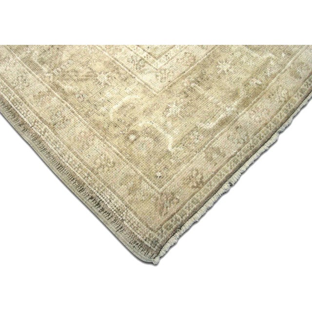 Traditional 1960s Turkish Oushak Rug For Sale - Image 3 of 7
