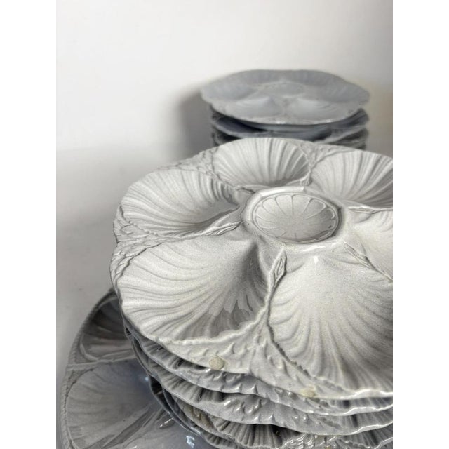 Oyster Dish and Plates from Sarreguemines, France, 1970, Set of 13 For Sale - Image 11 of 16