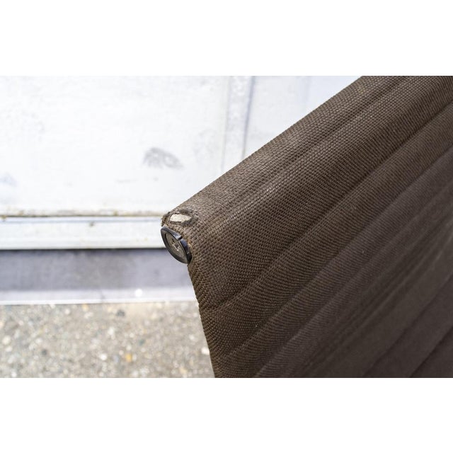 Aluminum EA 108 Chairs by Charles & Ray Eames for Herman Miller, 1970s, Set of 5 For Sale - Image 13 of 14